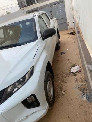 Mitsubishi L200 2022 image 2
