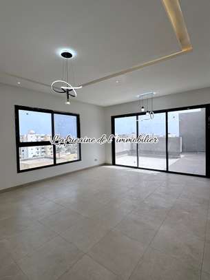Appartement Duplex F4 à louer – Mermoz image 2