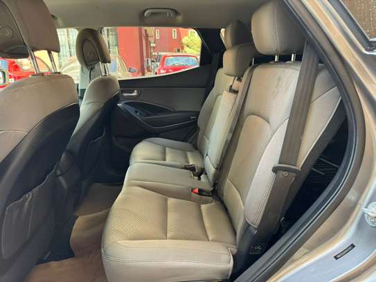 Hyundai santafe 2017 image 2