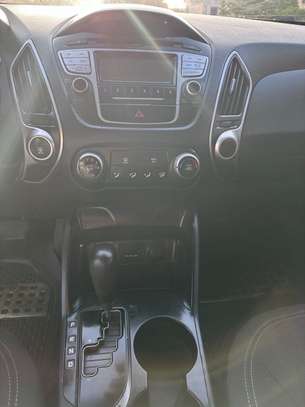 HYUNDAI TUCSON 2012 image 10