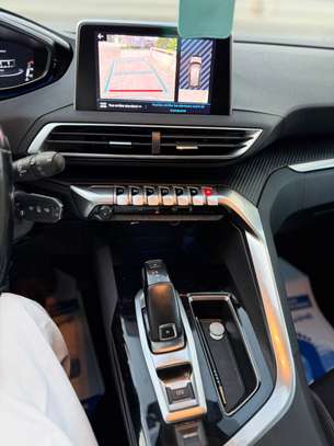 PEUGEOT 3008  ANNÉE : 2018 image 9