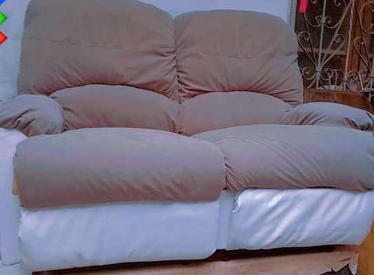 Canape 8 please 3+3+2 a bon état italienne image 1