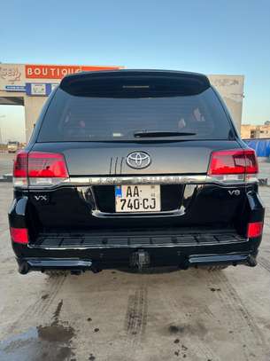Toyota land cruiser 2020 image 7
