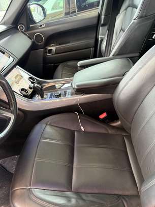 Range Rover sport image 14