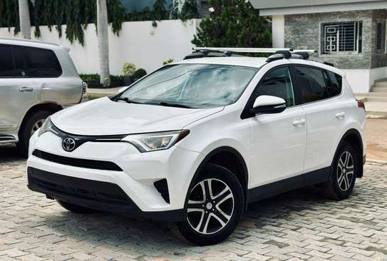 Toyota Rav 4 2017 image 1