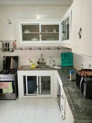 Mermoz deux chambres salon à louer image 4