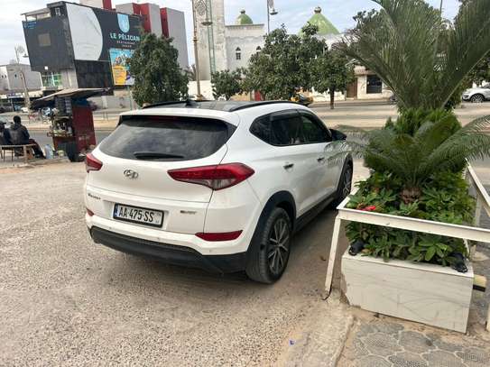 Hyundai Tucson diesel image 3