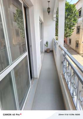 Sacré cœur appartement de type F4 à louer avec T privée image 2
