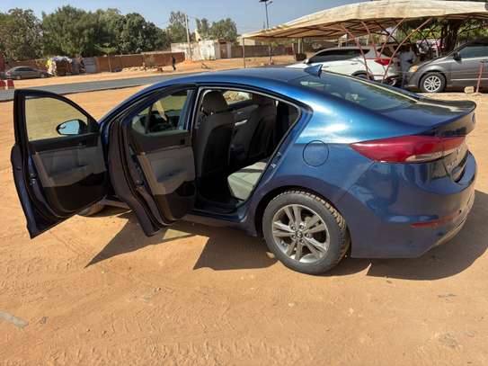 Hyundai Elantra 2017 image 5