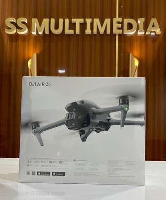 DJI Air 3S Fly More Combo image 2