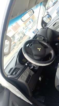 mitsubishi  2020 image 4