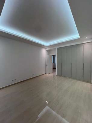 Appartement à louer à Fann Hock Dakar avec vue mer image 6