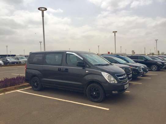 MINIBUS HYUNDAI CLIMATISÉ 2012 image 1