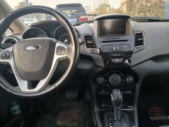 Ford fiesta 2015 image 5