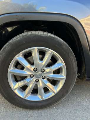 Jeep cherocke 2017 image 8