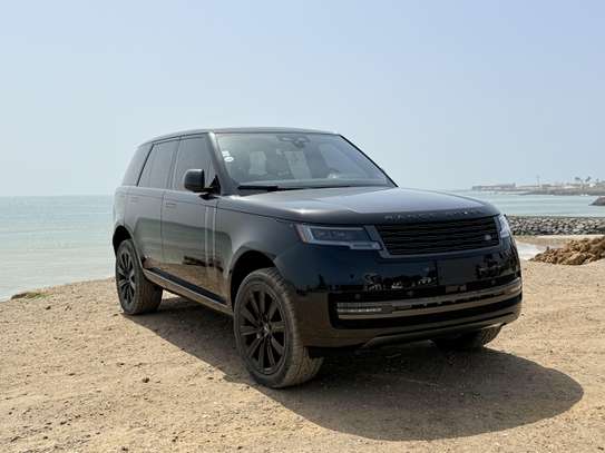 2023 Land Rover P400 image 4
