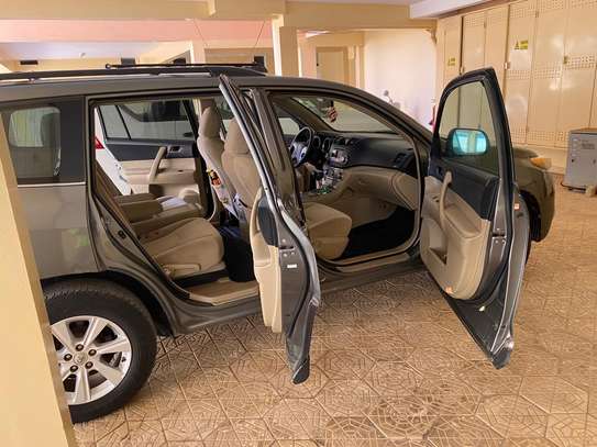 TOYOTA HIGHLANDER 2012 SE - ORIGINE CANADA - 7 PLACES image 4