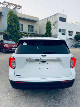 Ford explorer image 8