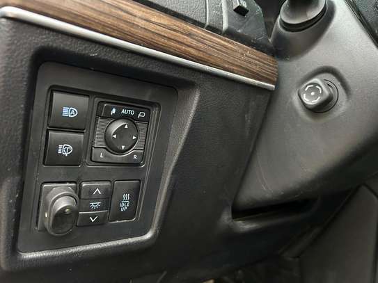 Toyota land cruiser prado image 11