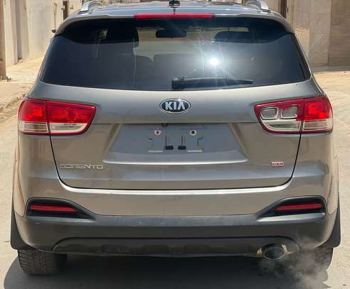 Kia Sorento image 4