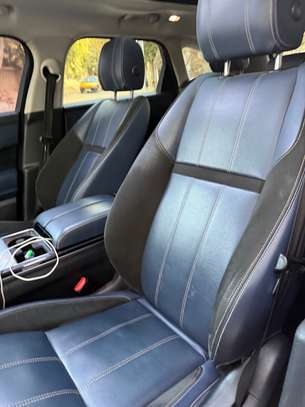 Land Rover range VELAR image 4
