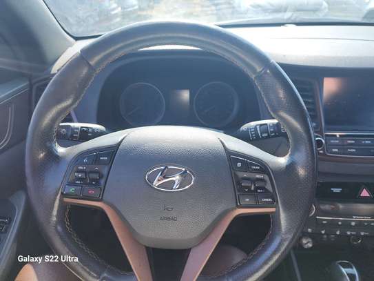 HYUNDAI TUCSON 2016 image 9