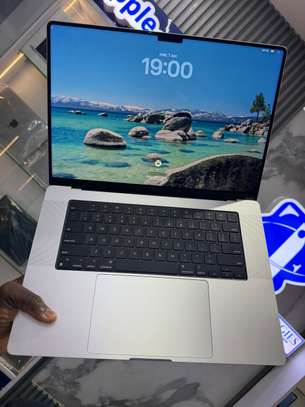 MacBook Pro M2 Pro 16 Pouces SSD 1To Ram 16Go image 3