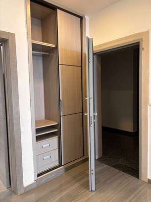 APPARTEMENT LUXUEUR image 11