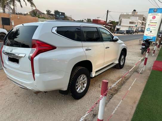Mitsubishi Pagero Sport 2018 image 2