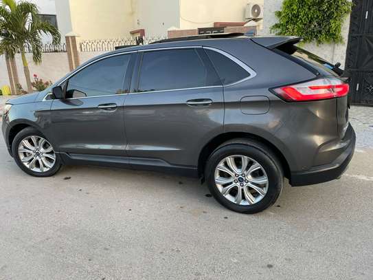 FORD EDGE TITANIUM 2019 image 4