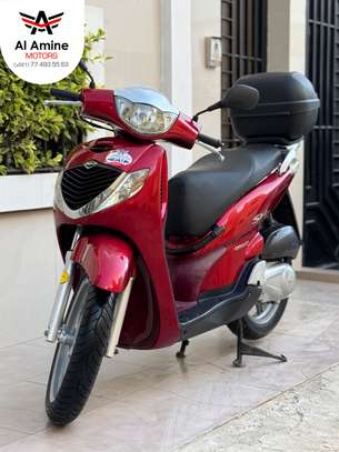 Honda SH image 10
