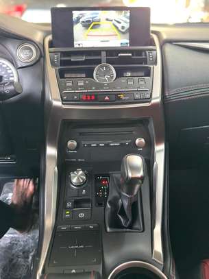 LEXUS NX300 SPORT image 5