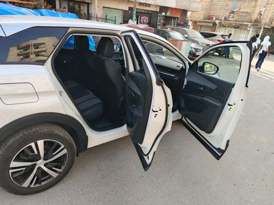 PEUGEOT 3008 2019 image 4