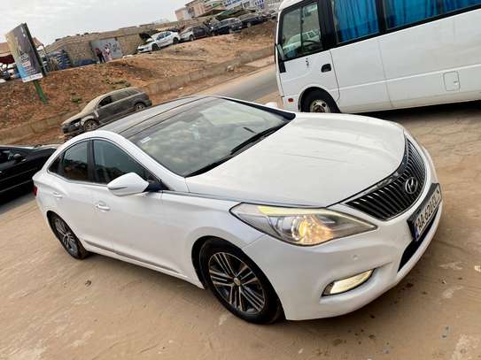 Hyundai grandeur HG240 image 7