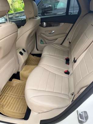 Mercedes GLC 300 année 2017 Full options image 3