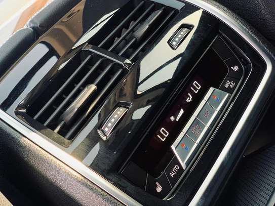 BMW X7 XDRIVE40i EXCLUSIVE 2020 image 8