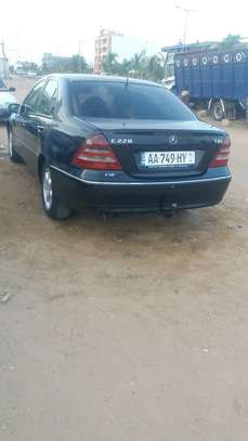 Mercedes C220 CDI image 4