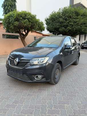 Renault symbol 2019 image 7