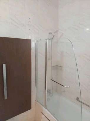 Immeuble R+2 avec jardin à louer (whatsapp uniquement) image 4