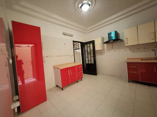 Duplex 4 chambres à louer à ngor image 3