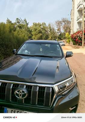 Prado VX année 2021 à vendre image 6