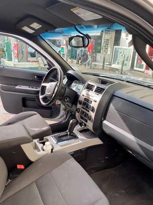 Ford Escape image 3