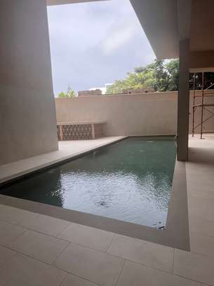 Duplex F4 meublé à louer sur la corniche des almadies image 1