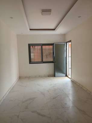 Appartement F4 à la Cité Mbakiyou Faye Mamelles image 10