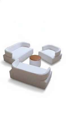 Canape 6 places + 1 pouf à bon état image 1