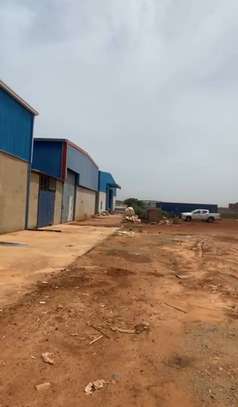 Hangar à louer diamniadio image 1