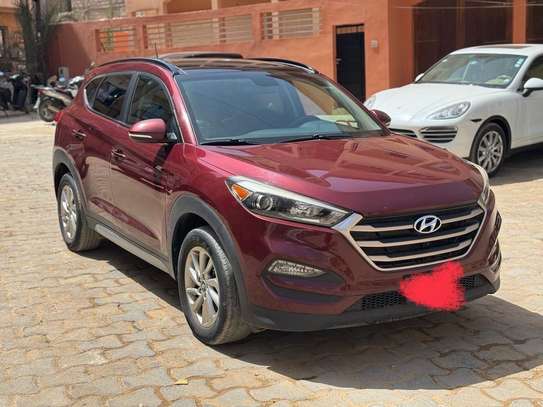 Hyundai tucson image 2