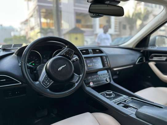jaguar f-pace image 6