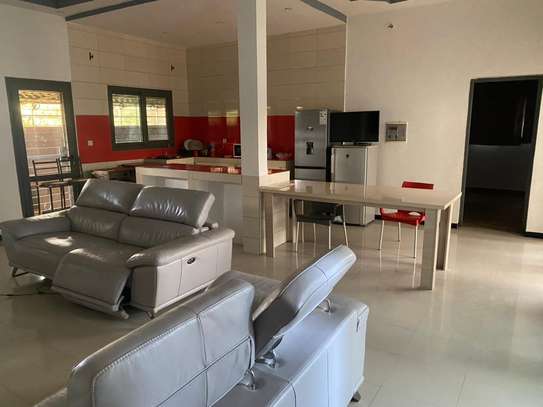 VILLA   A LOUER A SALY image 4