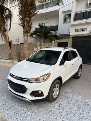 Chevrolet trax image 2